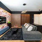 Paul Deluxe - By Open House Apartment *