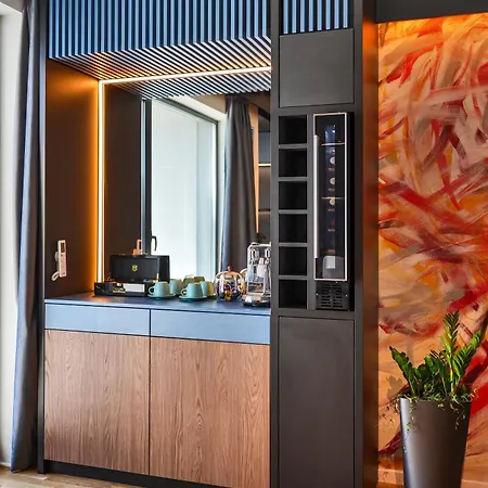 Paul Deluxe - By Open House