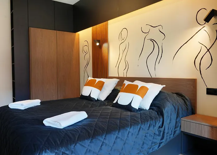 Paul Deluxe - By Open House Apartmán Temešvár