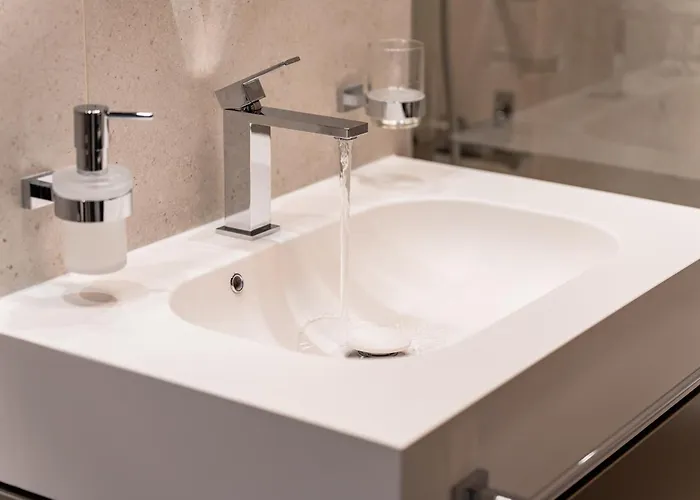 Paul Deluxe - By Open House *